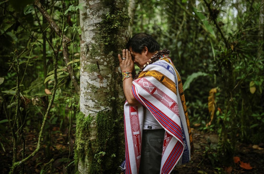 In Putumayo, Colombia, the Kamentsa Indigenous People are preserving native traditions and language. However, discrimination and external influence have endangered their ancient culture.
