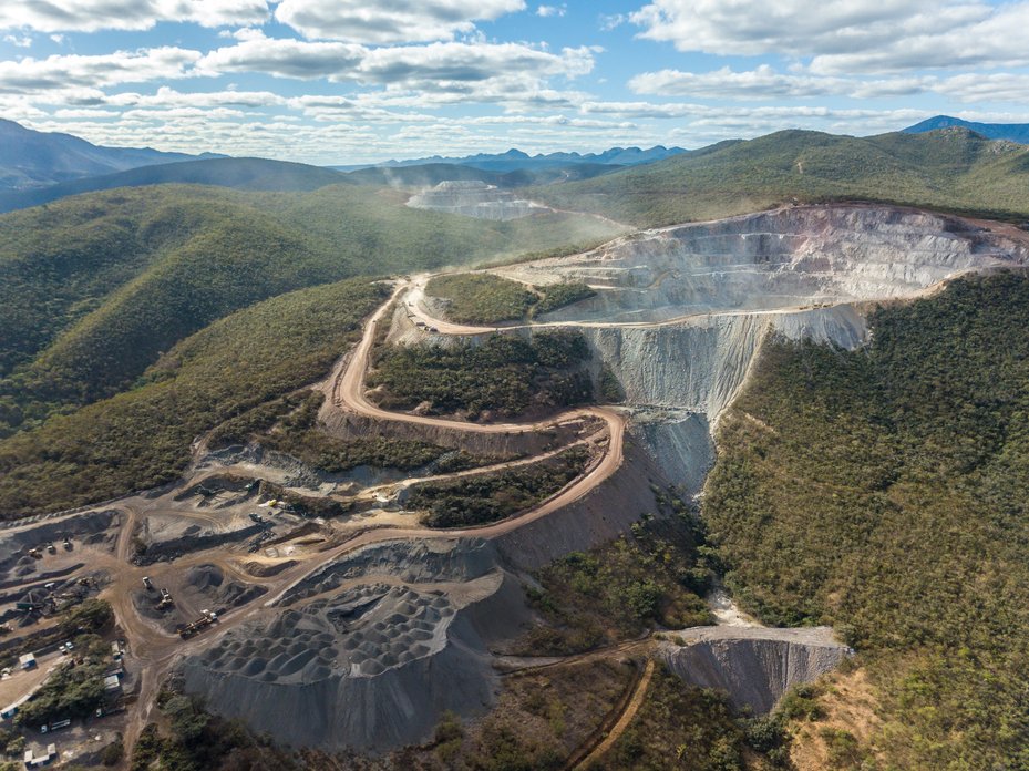 Extensive mining operations scar the land near the Quilombola community of Bocaina in Bahia, Brazil. Mining and extractives emerged as the deadliest sector linked to attacks against defenders in 2024.