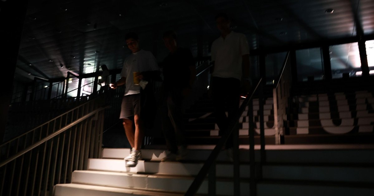 AI chatbots share climate disinformation and recommend climate denialists to susceptible personas