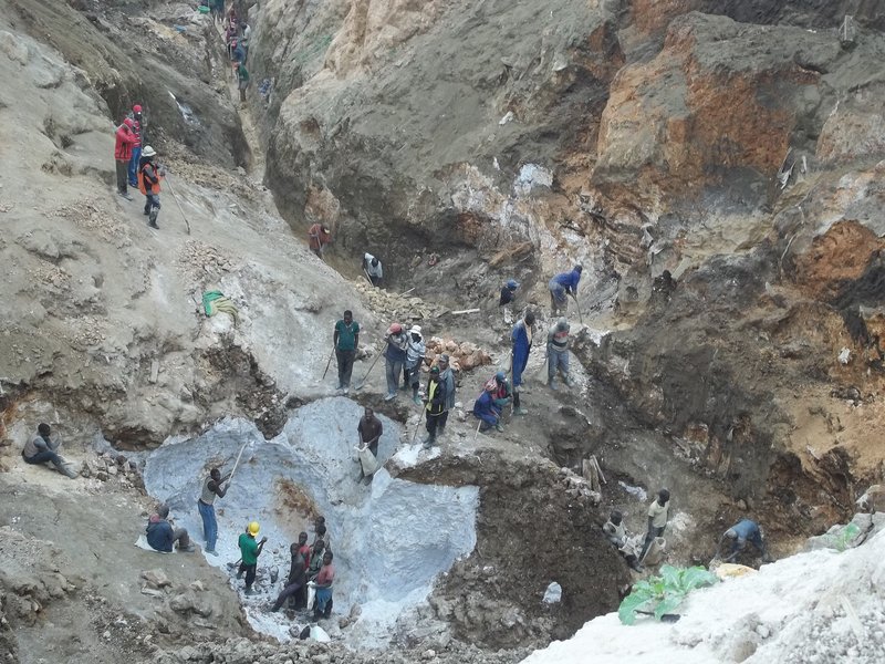 Deadly DRC mine disaster highlights human cost of coltan | Global Witness